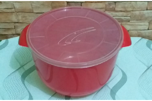 SALADEIRA 9,5LTS VERMELHA C/TAMPA REF-60101