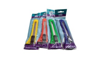 ESTILETE PLASTICO 18MM LARGO REF-4611034